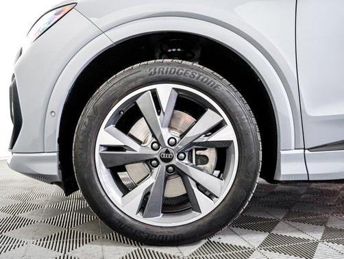 2024 Audi Q4 e-tron Prestige 50 quattro