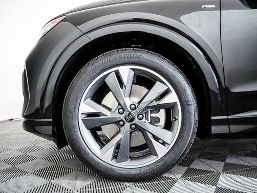 2025 Audi Q4 e-tron Premium Plus 55 quattro