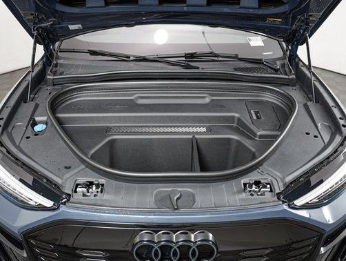 Plasma Blue Metallic 2027 Audi Q6 e-tron Premium Plus