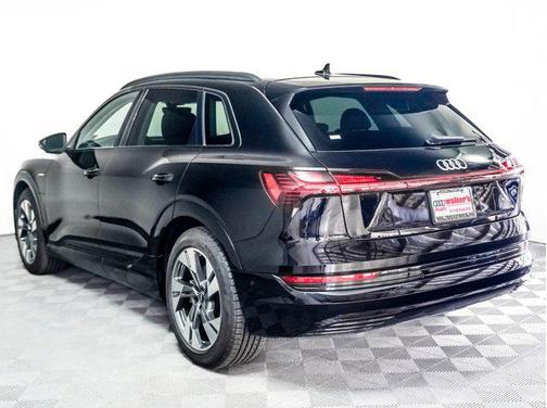 2021 Audi e-tron Premium