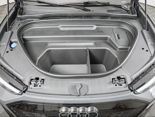 Magnet Gray 2027 Audi Q6 e-tron Premium Plus quattro