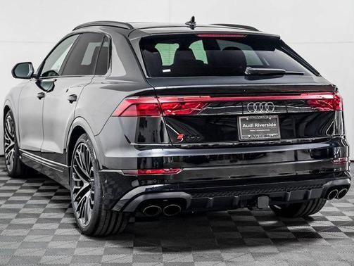 Mythos Black Metallic 2026 Audi SQ8 4.0T Prestige