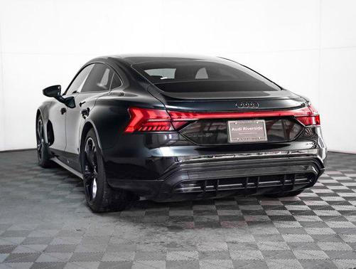 2024 Audi e-tron GT Premium Plus quattro