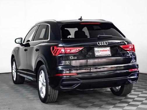 2022 Audi Q3 45 S line Premium