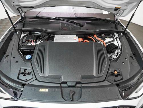 2021 Audi e-tron Premium Plus