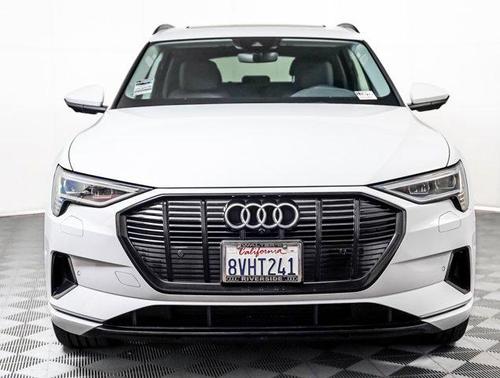 2021 Audi e-tron Premium Plus