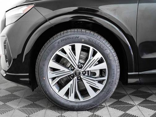 2025 Audi Q4 e-tron Premium 45 RWD