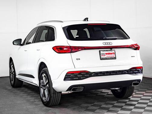 2025 Audi Q5 Premium