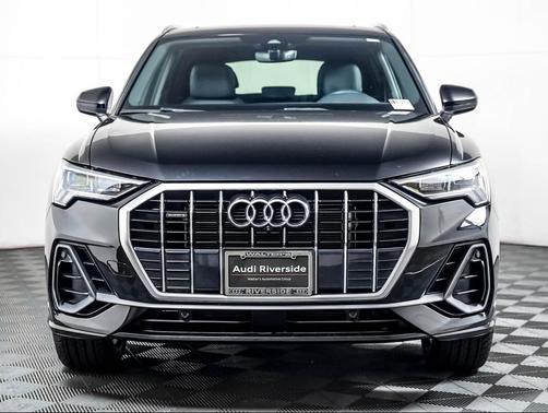 Mythos Black Metallic 2023 Audi Q3 45 S line Premium Plus