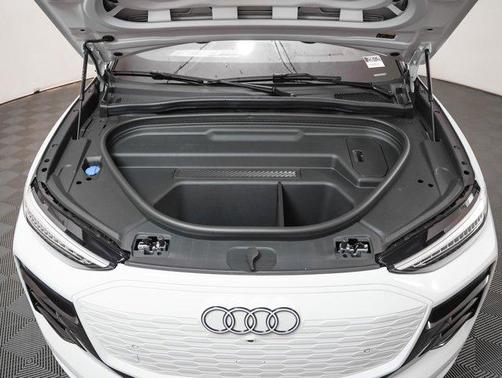 2025 Audi Q6 e-tron Prestige quattro