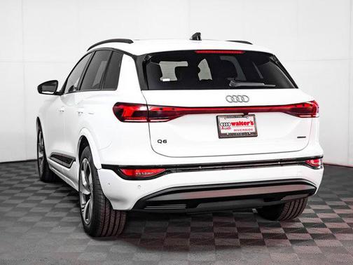 2025 Audi Q6 e-tron Prestige quattro
