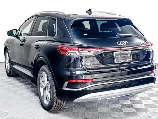 2024 Audi Q4 e-tron Premium Plus 55 quattro