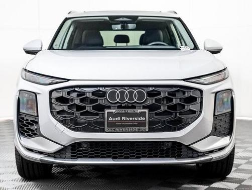 2026 Audi Q3 S line