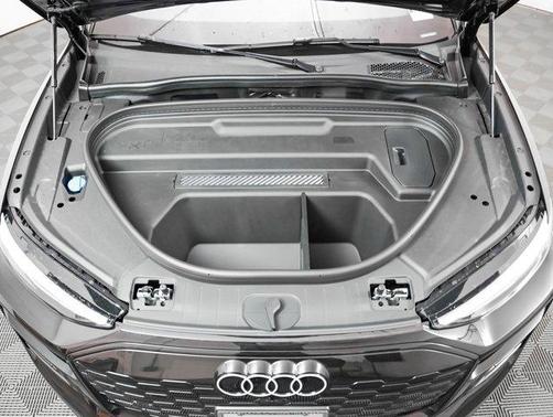 2025 Audi Q6 e-tron Premium quattro