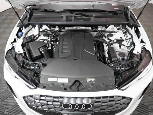2025 Audi Q5 Premium