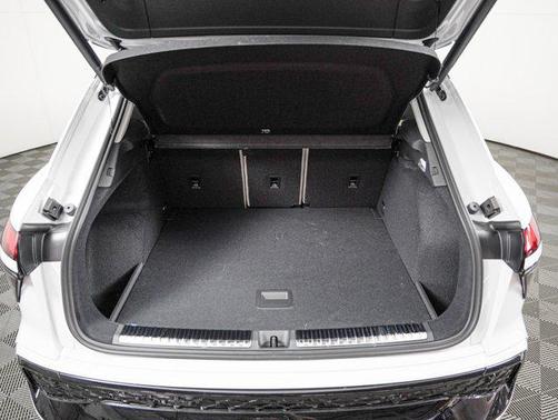 Glacier White Metallic 2026 Audi Q3 TFSI quattro S tronic