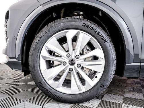 2025 Audi Q6 e-tron Premium Plus