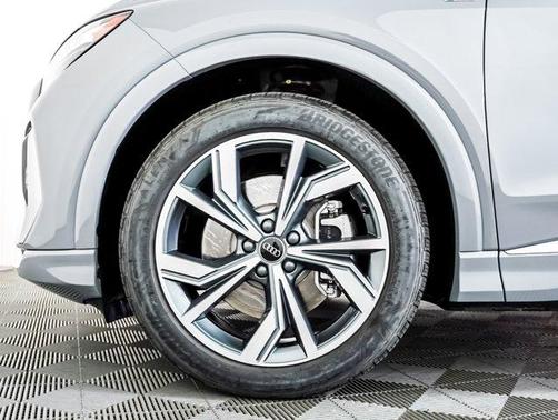 2025 Audi Q4 e-tron Sportback Premium 55 quattro