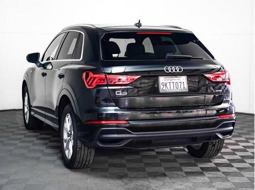 2024 Audi Q3 Premium 45 TFSI S line quattro Tiptronic