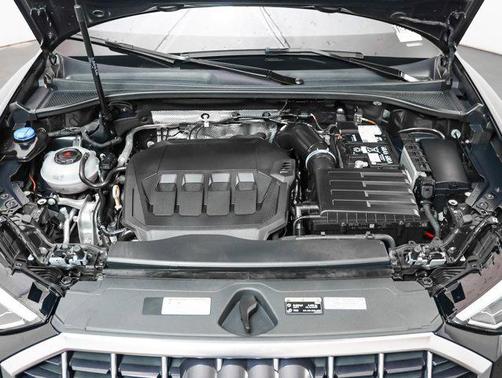 2024 Audi Q3 Premium 45 TFSI S line quattro Tiptronic