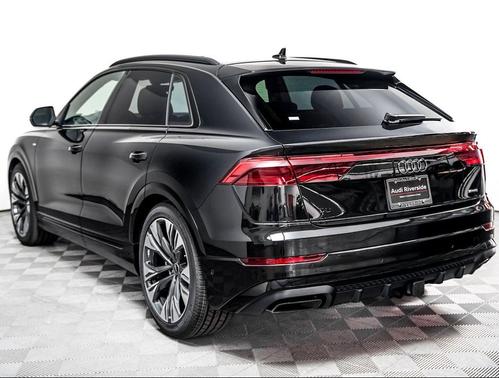 Mythos Black Metallic 2026 Audi Q8 55 Premium Plus