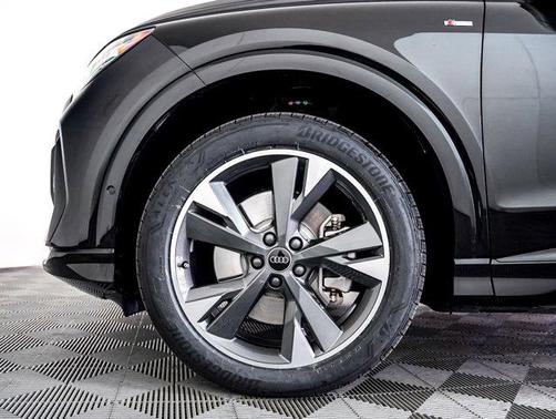 2024 Audi Q4 e-tron Premium Plus 50 quattro