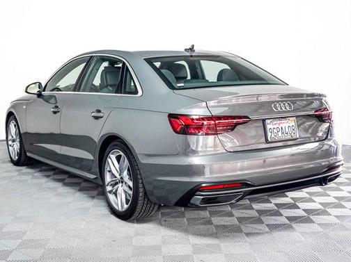 2023 Audi A4 45 S line Premium