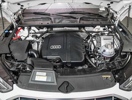 2023 Audi Q5 40 Premium