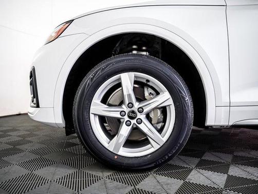 2023 Audi Q5 40 Premium