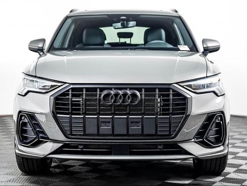 Chronos Gray 2025 Audi Q3 Premium 45 TFSI S line quattro Tiptronic