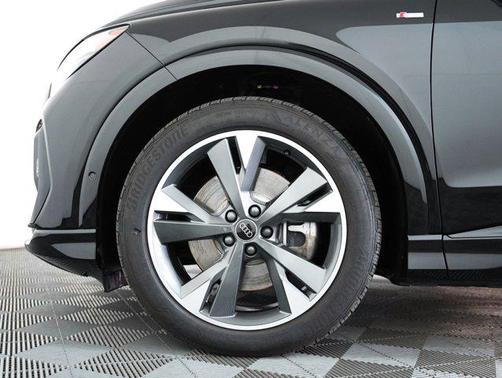 2024 Audi Q4 e-tron Premium Plus 55 quattro