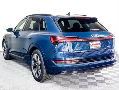 2021 Audi e-tron Premium