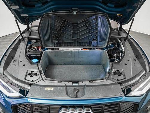 2021 Audi e-tron Premium