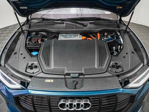 2021 Audi e-tron Premium