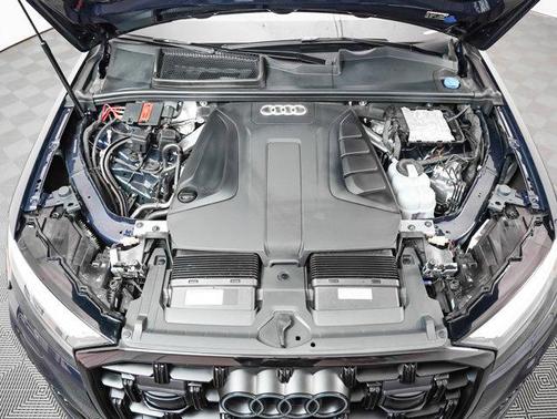 2025 Audi Q7 45 Premium Plus