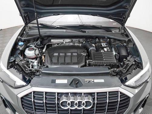 2022 Audi Q3 45 S line Premium