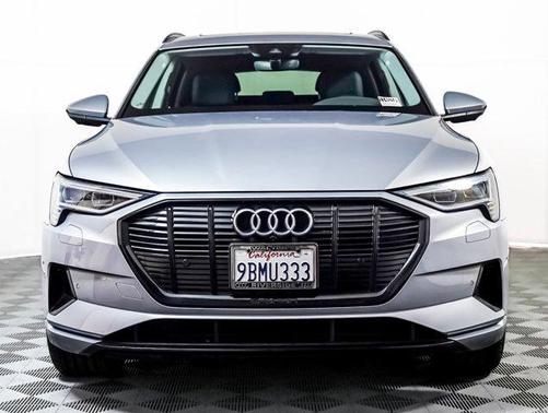 2022 Audi e-tron Premium