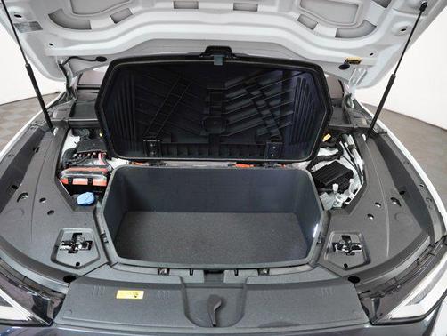 2024 Audi Q8 e-tron Premium Plus