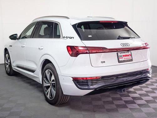 2024 Audi Q8 e-tron Premium Plus