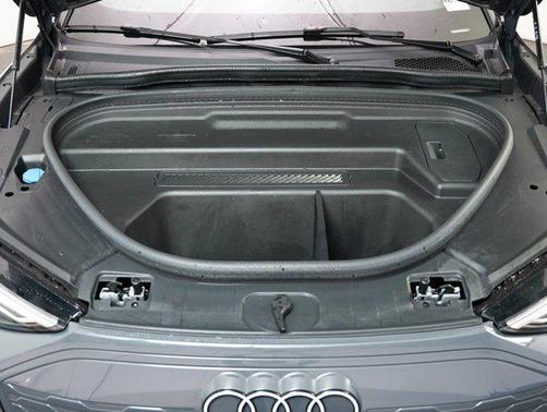 2025 Audi Q6 e-tron Premium quattro