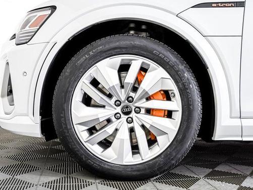 2023 Audi e-tron S Premium Plus quattro