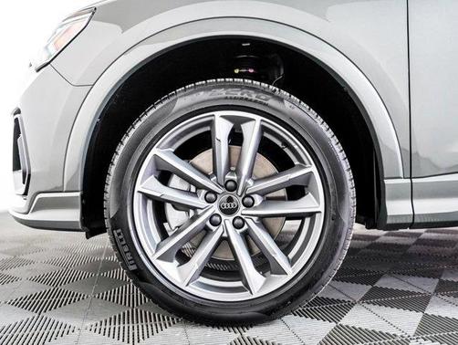 2025 Audi Q3 Premium 45 TFSI S line quattro Tiptronic