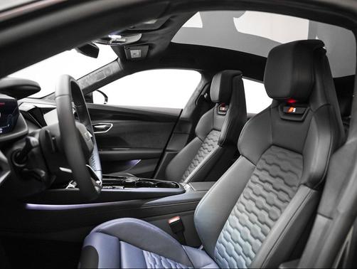 Daytona Gray Pearl Effect 2026 Audi S e-tron GT Prestige quattro