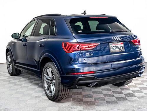 2025 Audi Q3 Premium 45 TFSI S line quattro Tiptronic