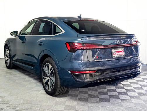2024 Audi Q8 e-tron Premium Plus