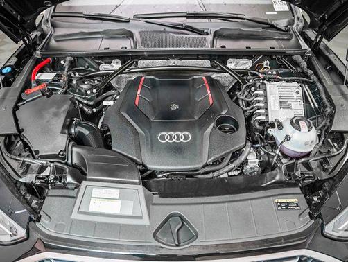 2023 Audi SQ5 3.0T Premium Plus