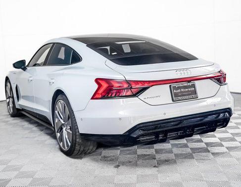 2022 Audi e-tron GT Prestige