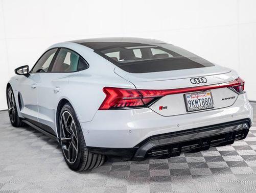 2024 Audi RS e-tron GT quattro
