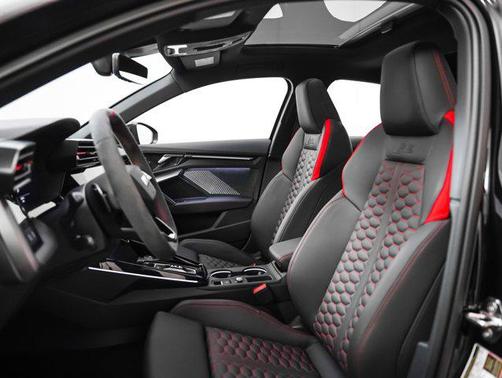 2025 Audi RS 3 2.5T (S tronic)