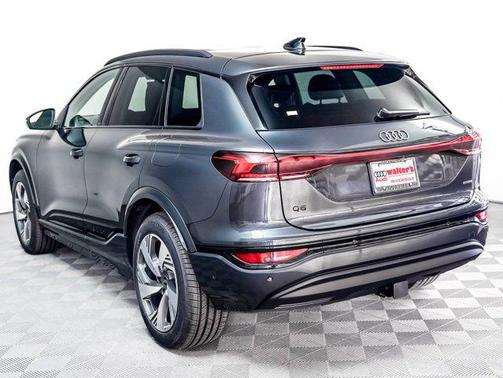 2025 Audi Q6 e-tron Premium Plus quattro